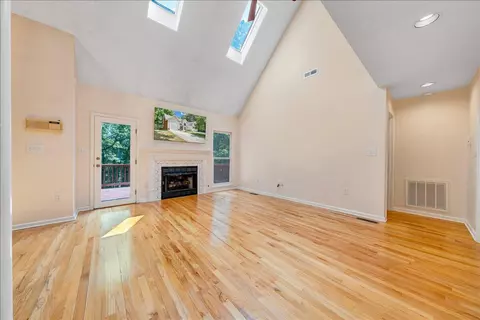 Living - 55 Walnut Trace Dr, Hardy, VA 24101 photo 4 of 7