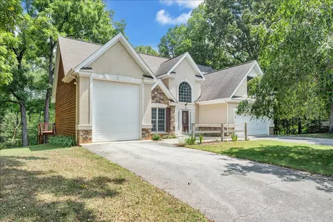 55 Walnut Trace Dr, Hardy, VA 24101