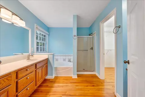 Bath - 55 Walnut Trace Dr, Hardy, VA 24101 photo 2 of 8
