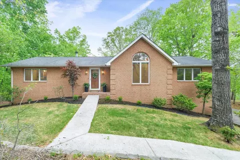 5751 Cox Hopkins Rd, Roanoke, VA 24014