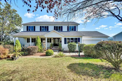 312 Horseshoe Farm Rd, Pembroke, VA 24136