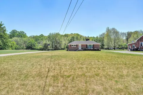 Exterior - 2356 W Riverside Dr, Salem, VA 24153 photo 6 of 6