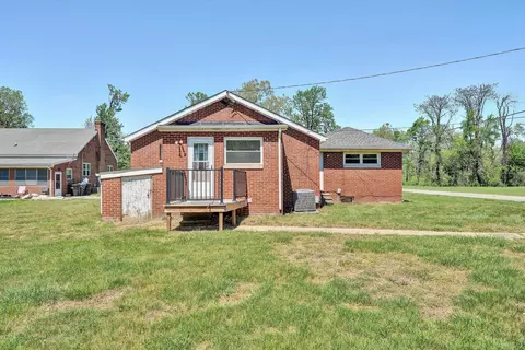 Exterior - 2356 W Riverside Dr, Salem, VA 24153 photo 5 of 6