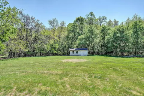 Exterior - 2356 W Riverside Dr, Salem, VA 24153 photo 4 of 6