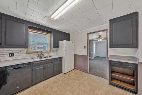 Kitchen - 2356 W Riverside Dr, Salem, VA 24153 photo 2 of 2