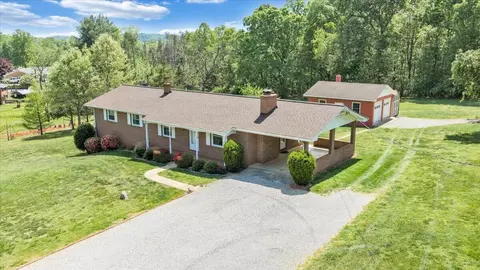 935 Bonbrook Mill Rd, Rocky Mount, VA 24151