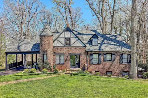 925 Mulberry Rd, Martinsville, VA 24112