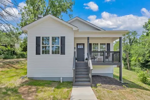 Exterior - 515 Cedar Ave, Vinton, VA 24179 photo 2 of 7