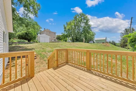 Exterior - 515 Cedar Ave, Vinton, VA 24179 photo 4 of 7