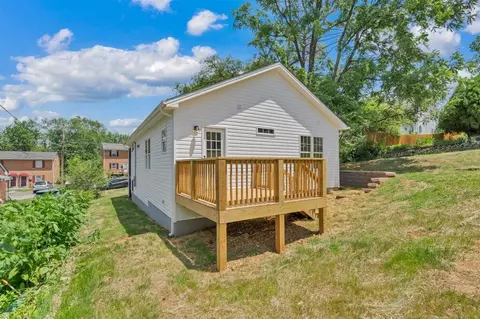 Exterior - 515 Cedar Ave, Vinton, VA 24179 photo 5 of 7