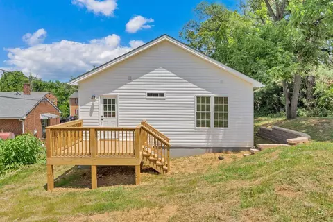 Exterior - 515 Cedar Ave, Vinton, VA 24179 photo 6 of 7