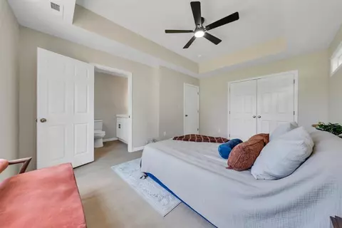 Bedroom - 515 Cedar Ave, Vinton, VA 24179 photo 2 of 4