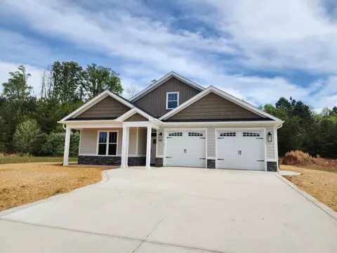 72 Carriage Homes Dr, Moneta, VA 24121