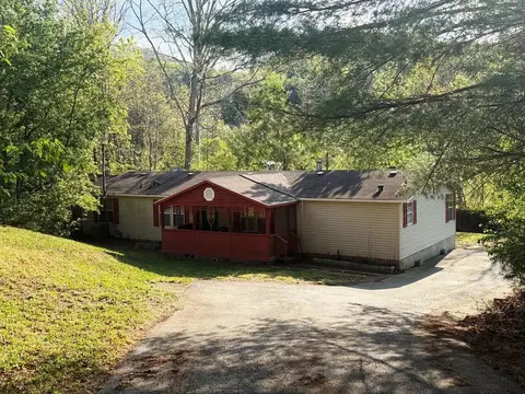 2700 Bradshaw Rd, Elliston, VA 24087