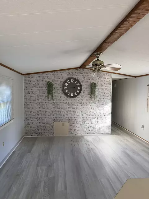 1011 Circle Tee Ln, Goodview, VA 24095 photo 7