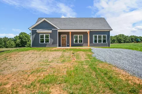 10424 Leesville Rd, Lynch Station, VA 24571
