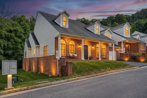 5414 Quail Ridge Ct, Roanoke, VA 24018