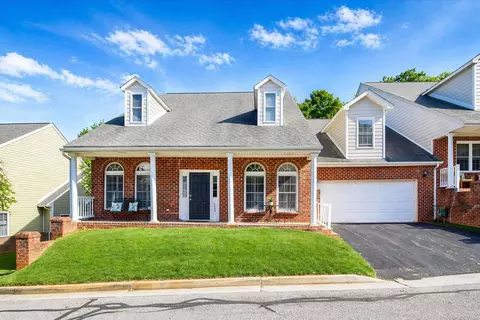 5414 Quail Ridge Ct, Roanoke, VA 24018