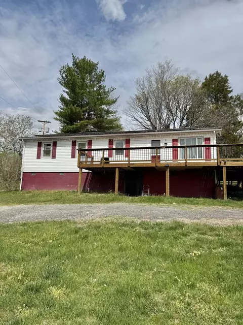 6237 Parrott Mountain Rd, Radford, VA 24142