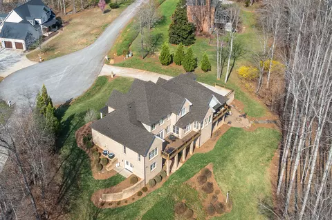 View/Area - 1009 Val Terrace Ct, Forest, VA 24551 photo 6 of 8