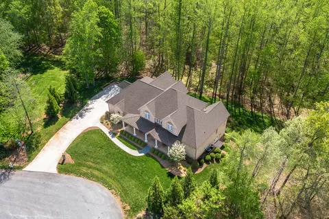 View/Area - 1009 Val Terrace Ct, Forest, VA 24551 photo 3 of 8
