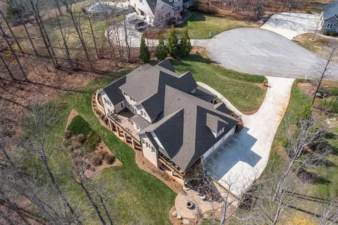 View/Area - 1009 Val Terrace Ct, Forest, VA 24551 photo 5 of 8