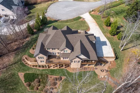 View/Area - 1009 Val Terrace Ct, Forest, VA 24551 photo 4 of 8
