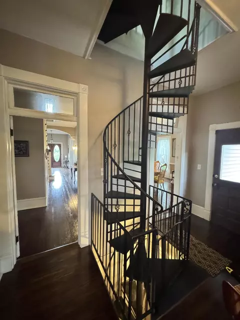 Entry Way - 17749 Main St, Buchanan, VA 24066 photo 8 of 8