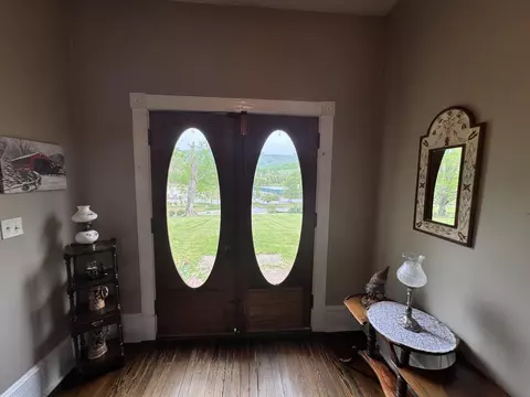 Entry Way - 17749 Main St, Buchanan, VA 24066 photo 7 of 8