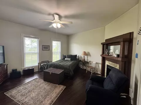 Bedroom - 17749 Main St, Buchanan, VA 24066 photo 6 of 8