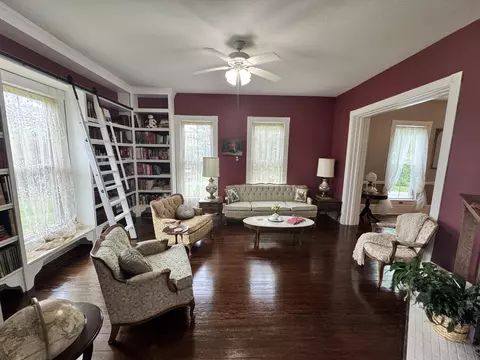 Living - 17749 Main St, Buchanan, VA 24066 photo 3 of 6