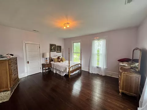 Bedroom - 17749 Main St, Buchanan, VA 24066 photo 3 of 8