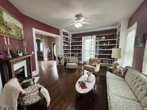 Living - 17749 Main St, Buchanan, VA 24066 photo 1 of 6