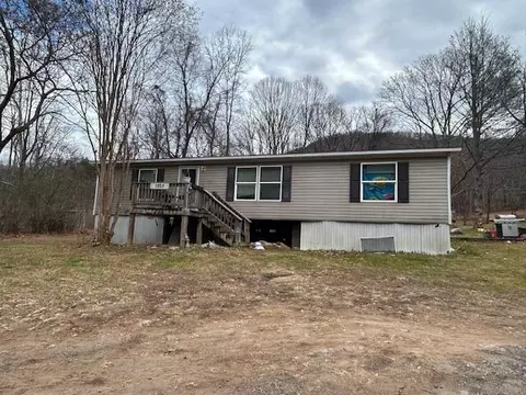 1959 Sweet Hollow Rd, Big Island, VA 24526