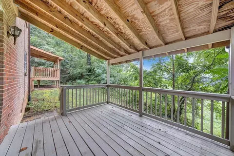 Exterior - 1702 Elbert Dr, Roanoke, VA 24018 photo 2 of 2