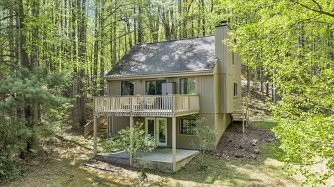8664 Martins Creek Rd, Roanoke, VA 24018