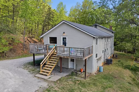 897 Dellwood Rd, Salem, VA 24153