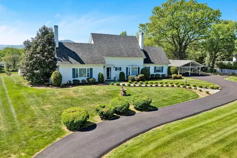 4230 Grandin Rd Ext SW, Roanoke, VA 24018