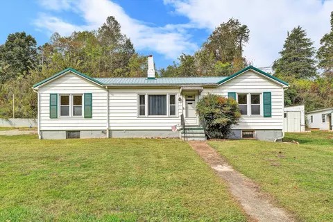 3145 Doe Run Rd, Rocky Mount, VA 24151