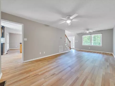 Living - 520 Scenic Dr, Stuart, VA 24171 photo 7 of 15