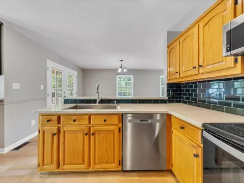 Kitchen - 520 Scenic Dr, Stuart, VA 24171 photo 4 of 7