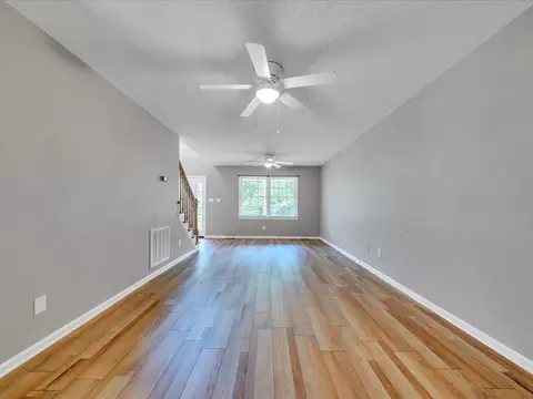 Living - 520 Scenic Dr, Stuart, VA 24171 photo 6 of 15