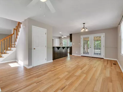 Living - 520 Scenic Dr, Stuart, VA 24171 photo 10 of 15
