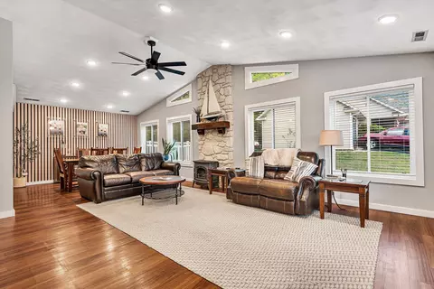 150 Indian Pointe Dr, Hardy, VA 24101