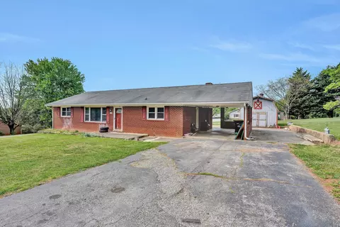 145 Cornell Rd, Rocky Mount, VA 24151