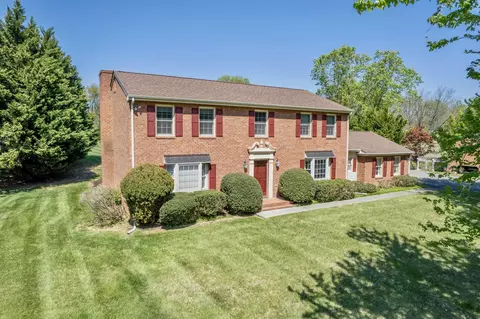 7173 Hollyberry Rd SW, Roanoke, VA 24018