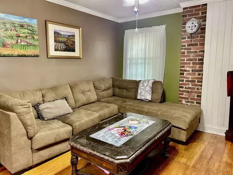 Living - 40 River Rd, Buchanan, VA 24066 photo 2 of 3