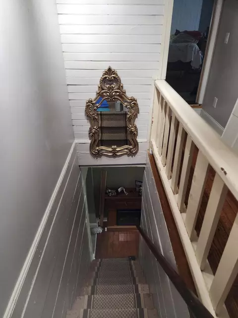 Entry Way - 40 River Rd, Buchanan, VA 24066 photo 2 of 3