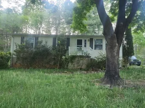1620 Little Catawba Creek Rd, Troutville, VA 24175