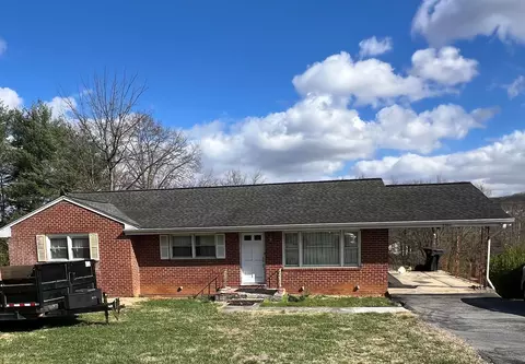 3560 Cedar Ln, Roanoke, VA 24018